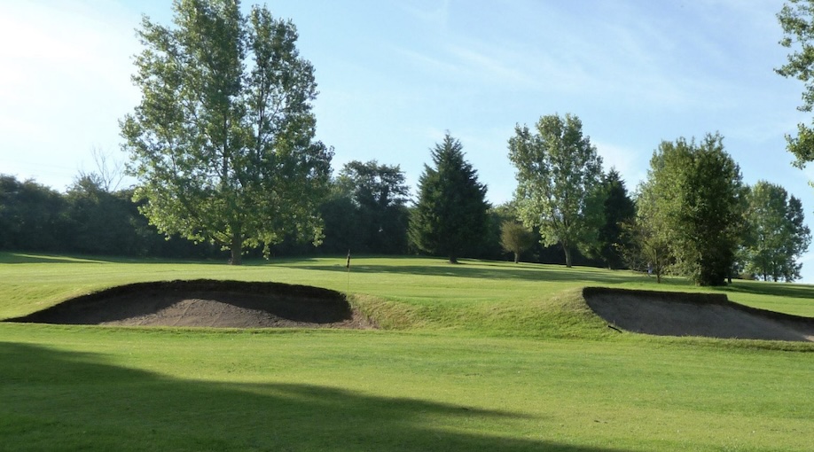 Photo of Ivinghoe (Members) Golf Club
